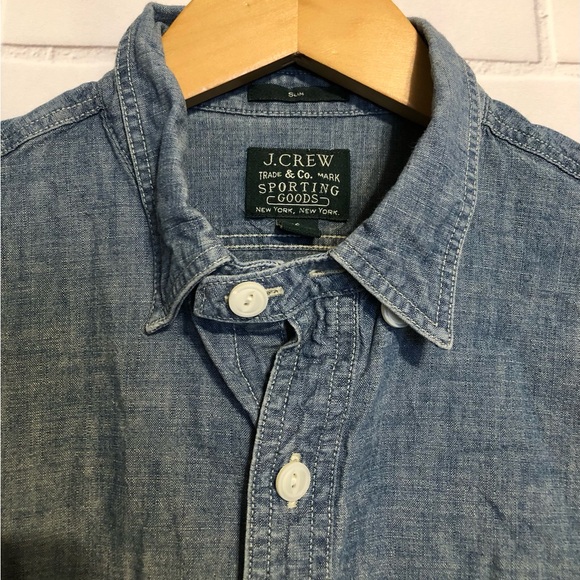 J Crew Shirt Mens Small Blue Chambray Denim Slim Fit Chin Strap Preppy - Picture 5 of 10